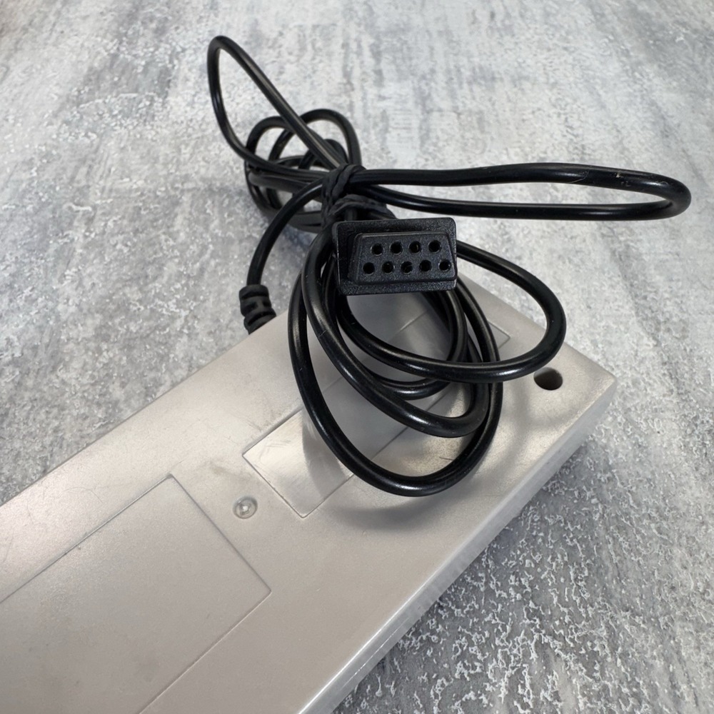 Mini NES Style Retro Game Controller - Picture 4 of 5
